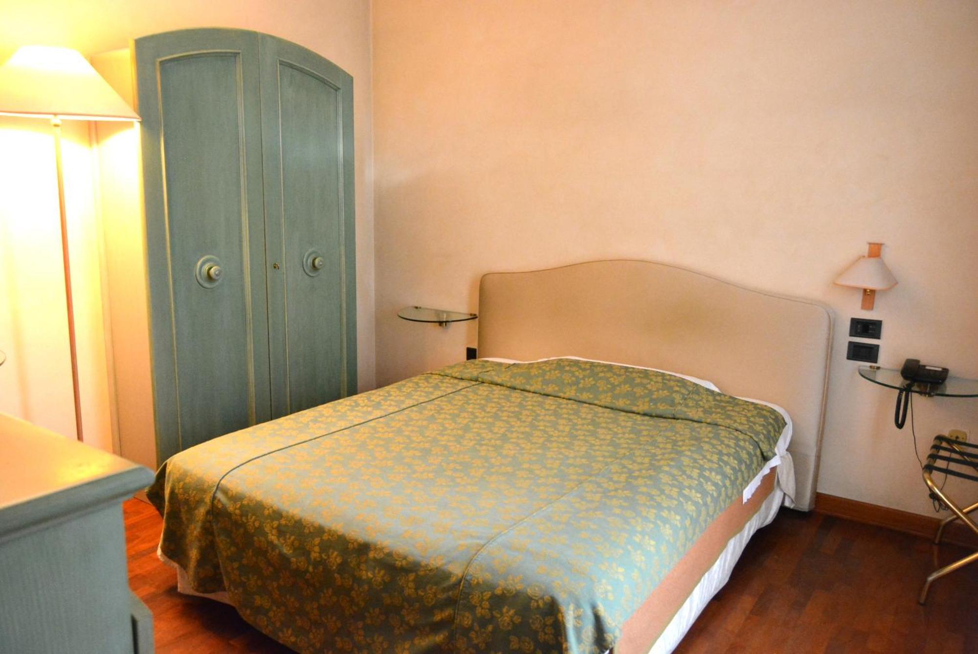 Hotel La Torre Torreglia Bagian luar foto